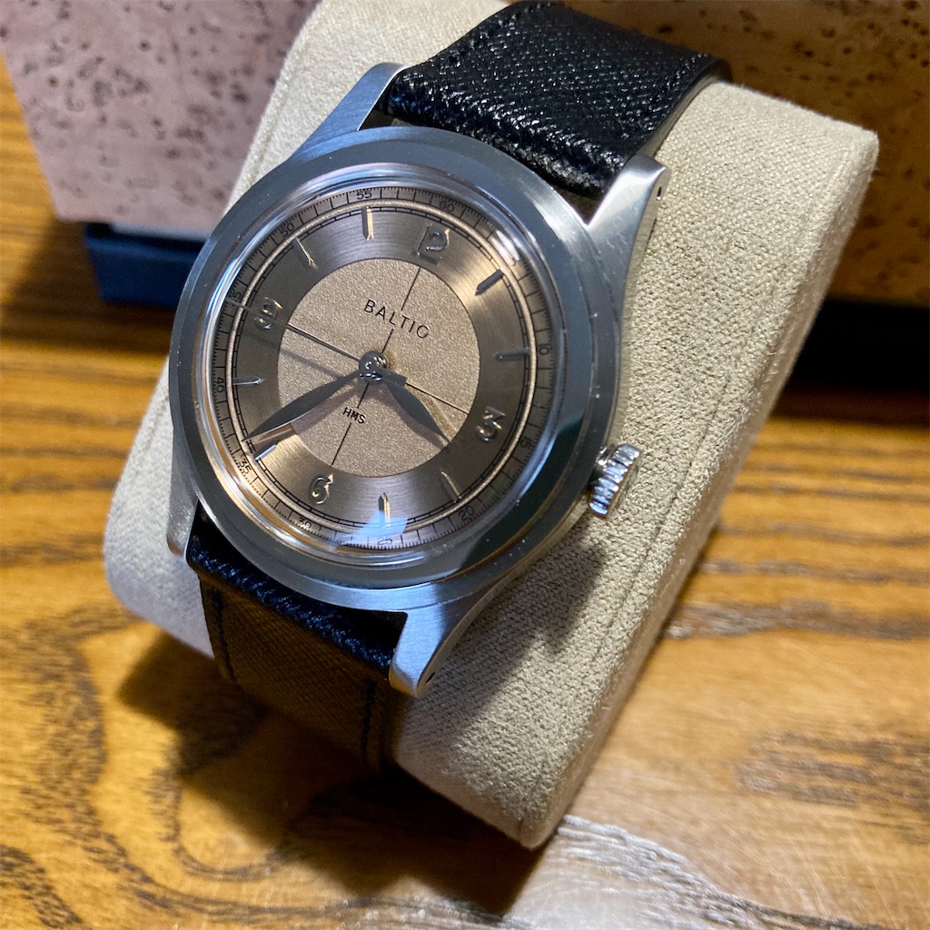 BALTIC HMS 002 自動巻き時計 Hands-On: バルチック HMSとバイコン