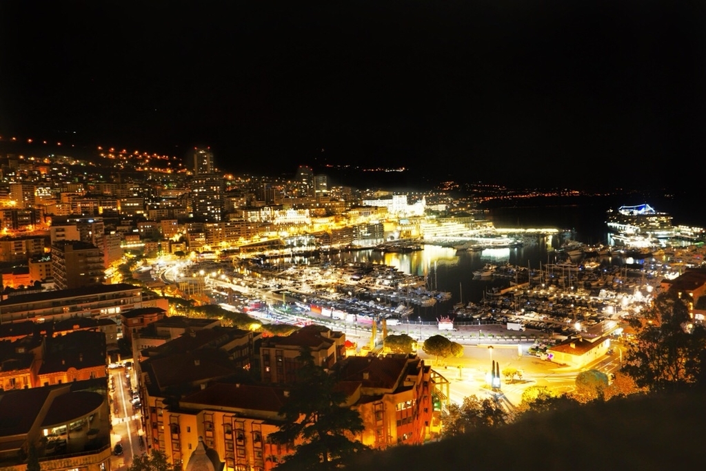 モナコ 夜景