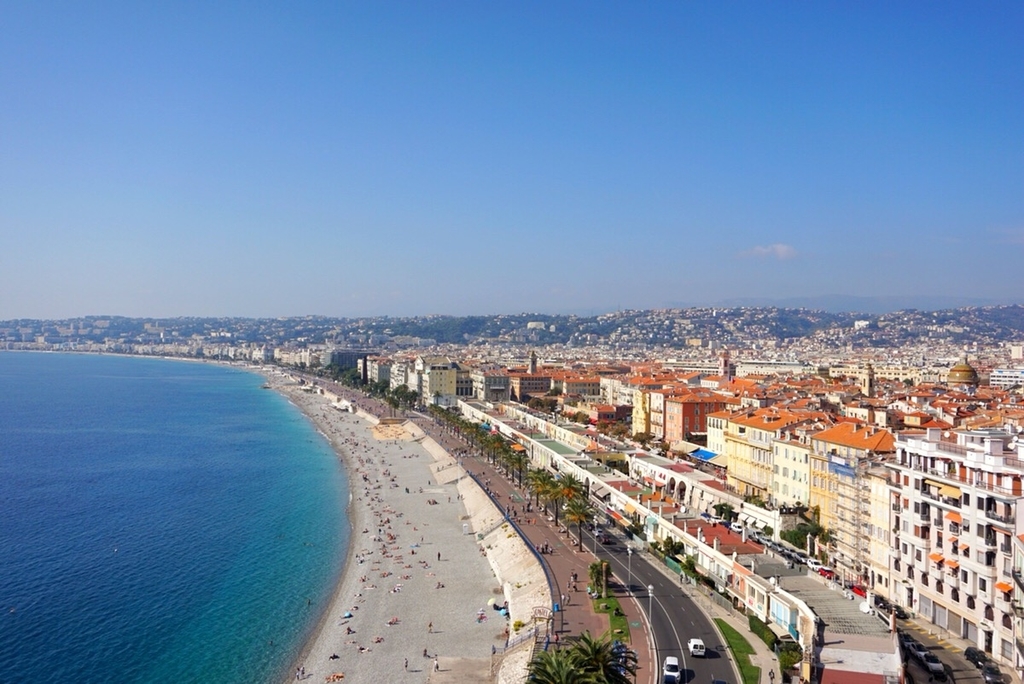 ニース 街並み 海