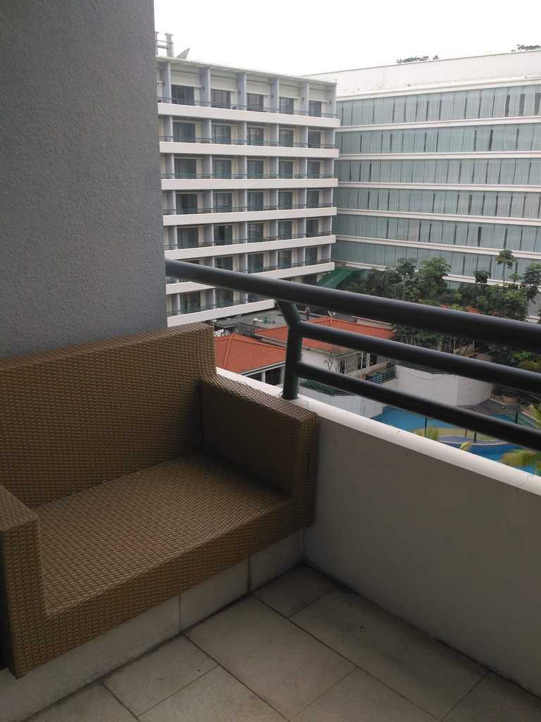 f:id:trvlr:20190612211425j:plain f:id:trvlr:20190612211425j:plain