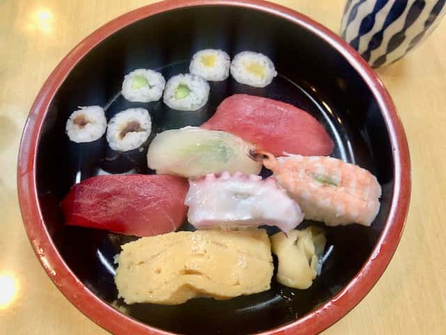 横浜 関内 芳すし は650円のにぎりランチがうまい ゴリ課長の横浜グルメ