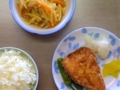 [ごはん]まぐろの竜田揚げ、高野豆腐とじゃが芋の味噌炒め