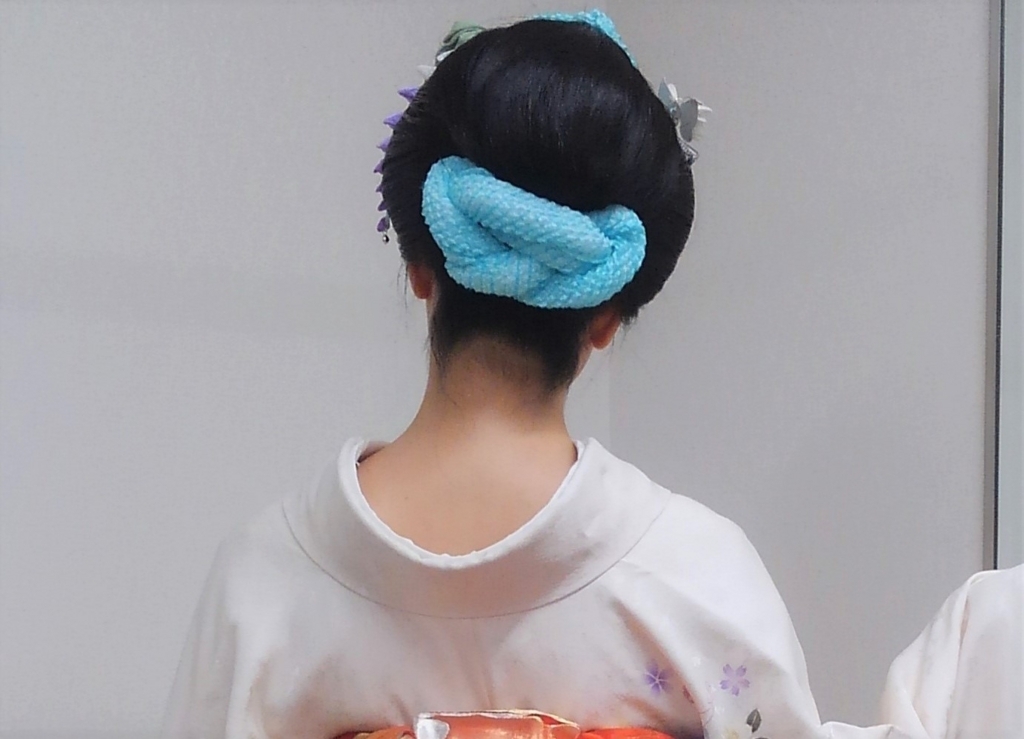 ヘアメイク うなじの脱毛 します 涅子の着物部屋 ヘアメイク うなじの脱毛 します 涅子の着物部屋