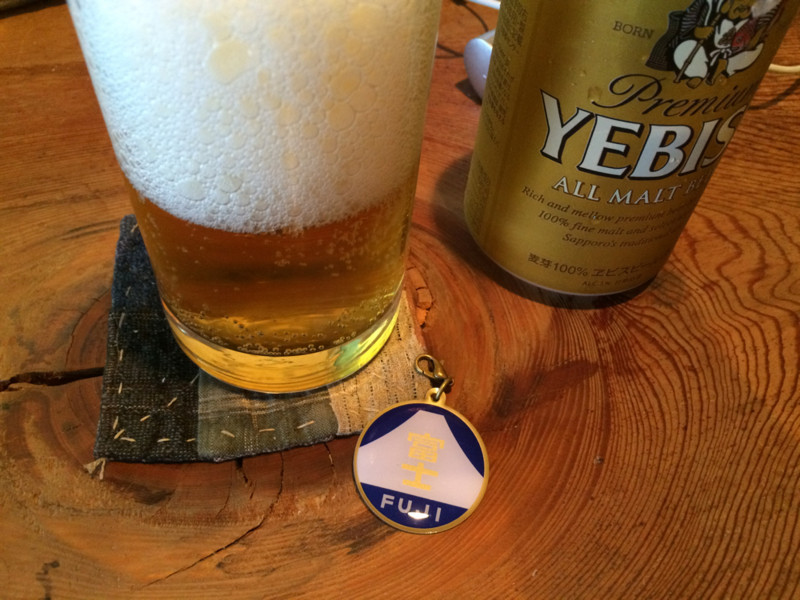 最初の稲刈りを終えて一杯