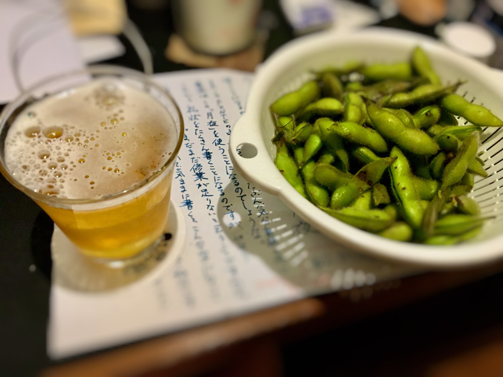 茹で上げたての枝豆でホクホク。