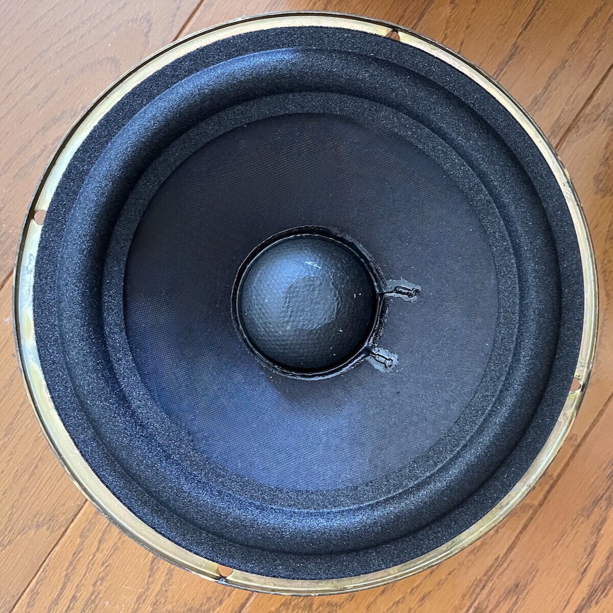 スピーカーのウレタンエッジの交換作業その2
