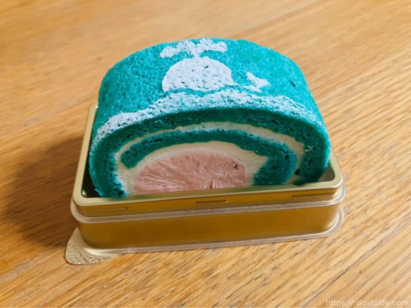 柏崎の夕海オリジナルロールケーキを買ったよ！
