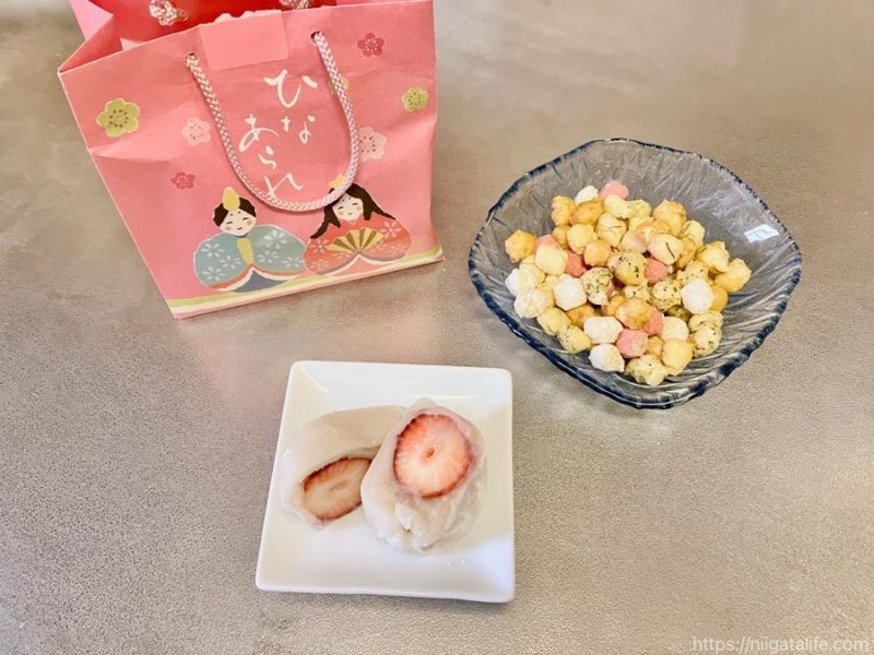 江口だんごのいちご大福とひなあられ