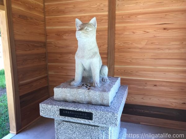 忠犬しろ神社