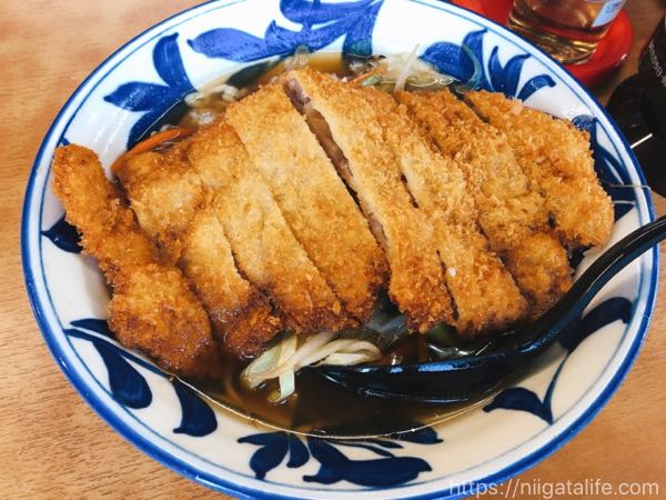 【#Komachiラーメンスタンプラリー】トンカツ乗った「くいしん坊ラーメン」！