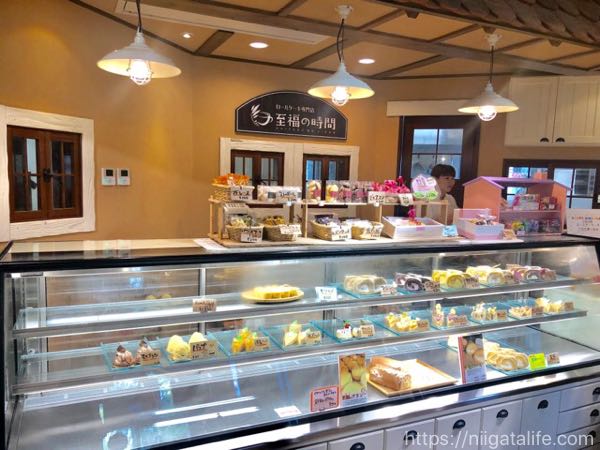 刈羽･至福の時間のパンが全品100円！ガンジー牛乳のジェラートも食べてきた