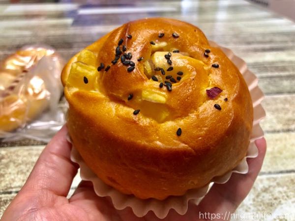 刈羽･至福の時間のパンが全品100円！ガンジー牛乳のジェラートも食べてきた