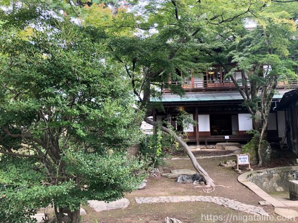 小千谷豪商の館「西脇邸」へ。建物の外観とライトアップ