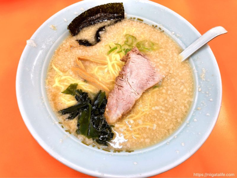 金曜のラーメンショッブはすごい！ラーメン一杯
