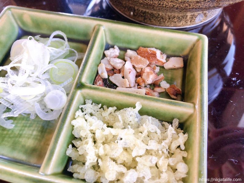 道の駅いりひろせ 湖上レストラン鏡ヶ池で美味しい山菜そばを食べました