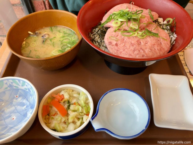すき家の｢スパイシートマチチキン丼｣は期待以上の美味さ！