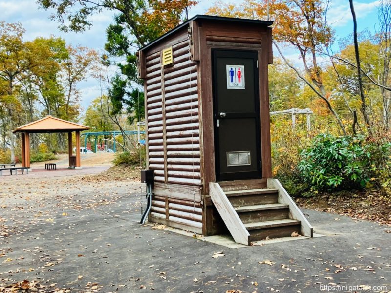 丘陵公園 里山フィールドのアスレチック遊具