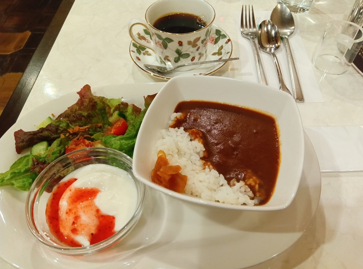 英国屋モーニングハーフカレーセット