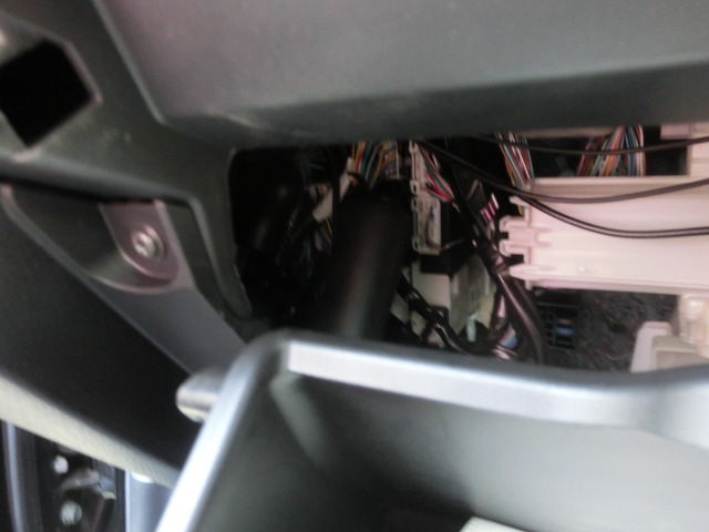 Kenwood DRV-R20SY 取付 グローブボックス開放