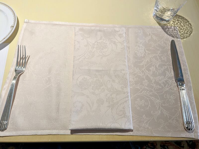 ベッラヴィスタラウンジは後方席でもいいぞ - 舞浜を丸呑み