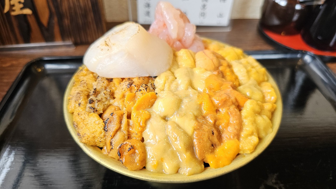 うに専門店世壱屋＠余市】5種の雲丹を食べ比べ!!贅沢うに食べ比べ丼