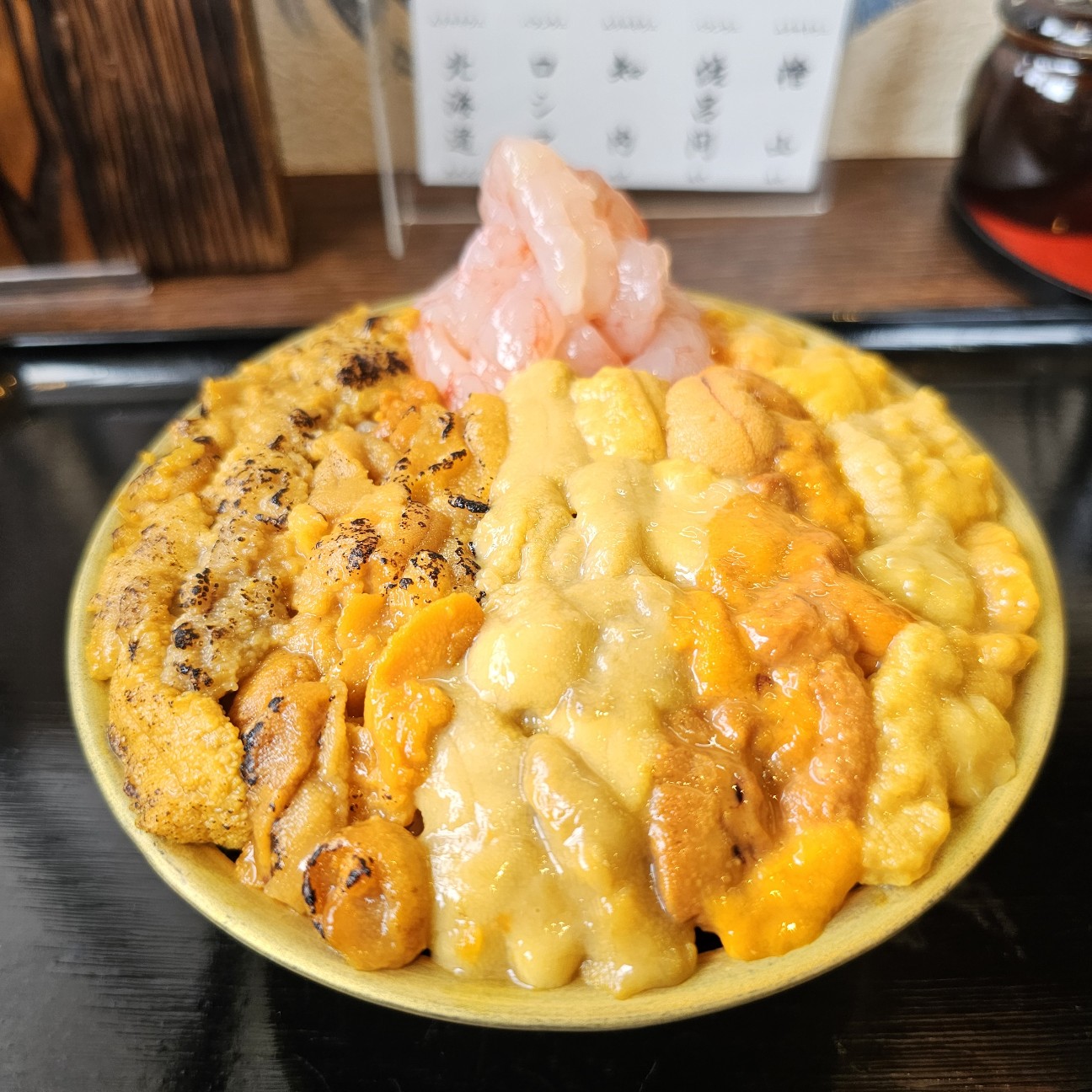 うに専門店世壱屋＠余市】5種の雲丹を食べ比べ!!贅沢うに食べ比べ丼