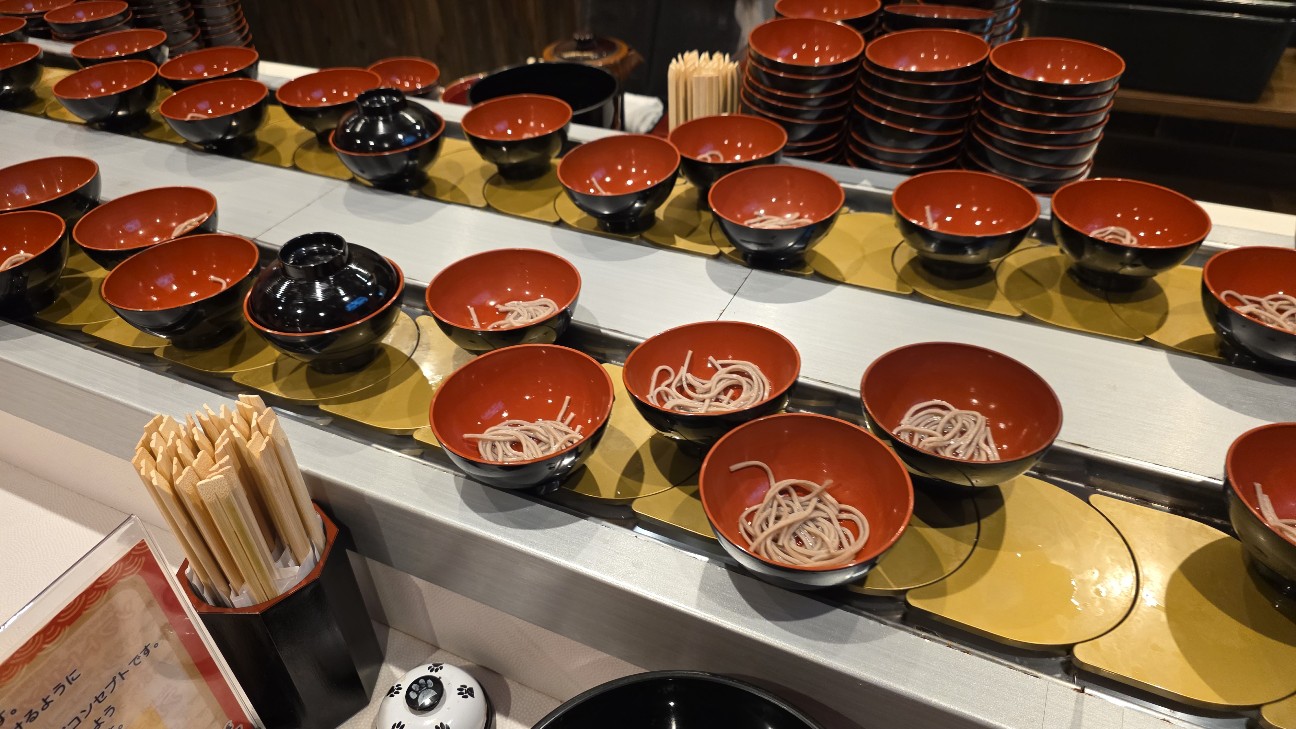 くるくるわんこ＠新宿】制限時間40分の食べ放題回転わんこそば