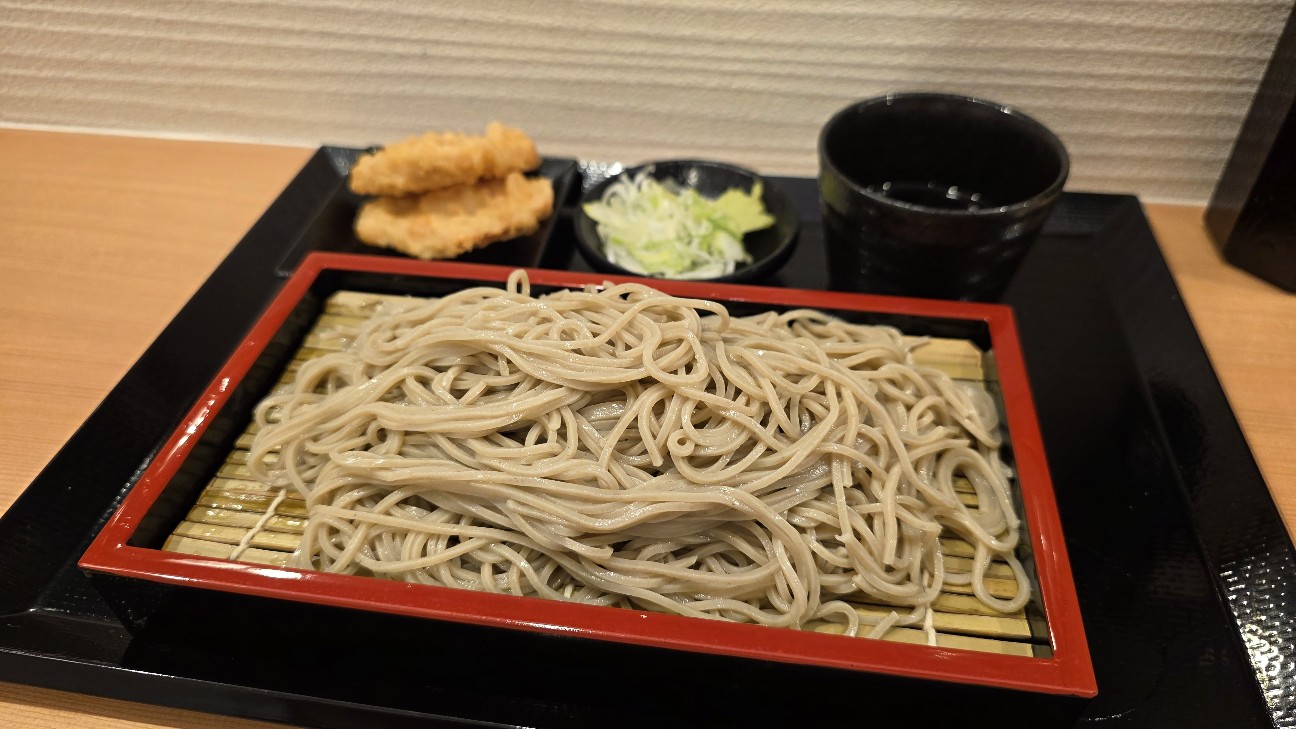 ZEN SOBA＠新富町】不動産会社が運営する十割蕎麦とおにぎりのお店