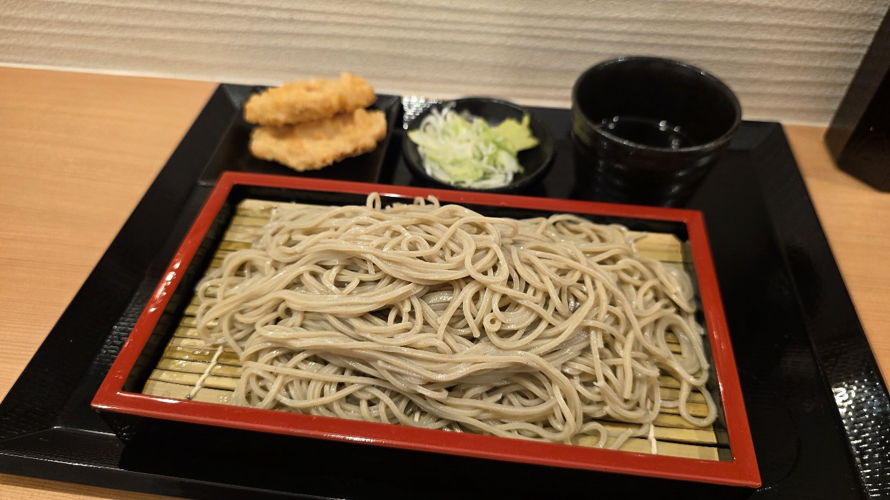 お蕎麦 ZEN SOBA＠新富町】不動産会社が運営する十割蕎麦とおにぎりのお店