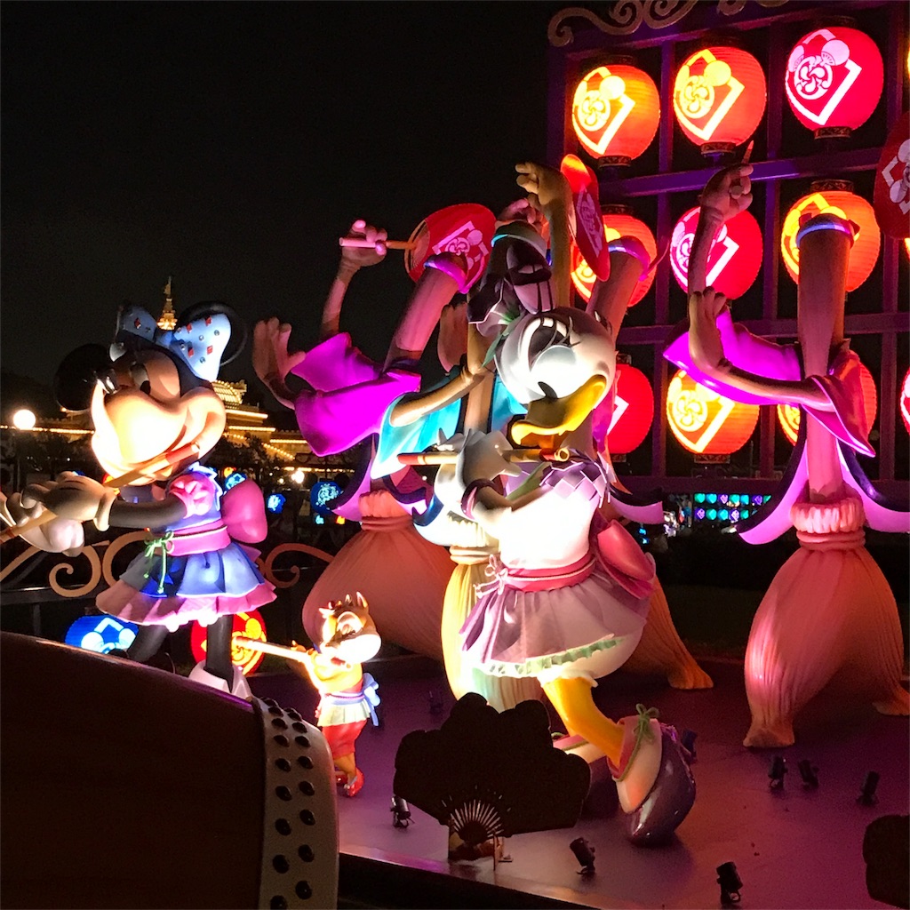 ディズニーランドの夏祭り 注目のガラガラくじの結果はどうだった ディズニー愛のテツガク