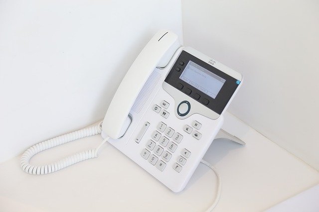 電話対応 新入社員時代は電話対応したくなかったけど 電話対応もなくなるかもという話 ホワイトコンサル代表ブログ 怠惰な経理マンの日常