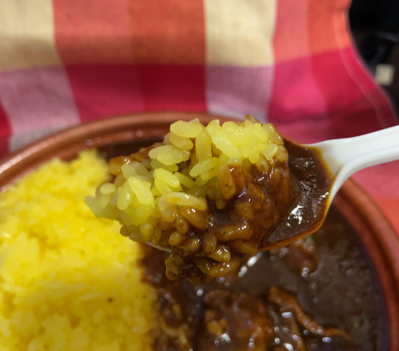 コンビニごはん セブンイレブン 銀座デリー監修 ホットスパイシーチキンカレー カロリー 味など それ 食べたらどうだった ３分で読める カップ麺 コンビニ食品のカロリーと感想