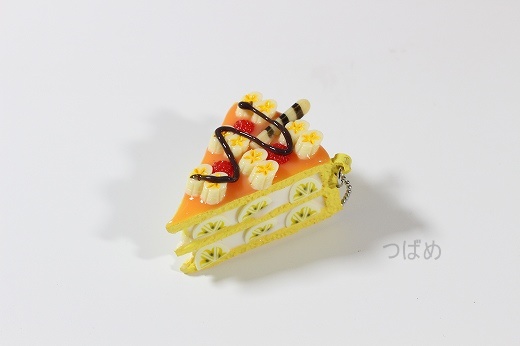 ケーキスクイーズガチャバナナケーキ f:id:tubame8:20170912135910j:plain