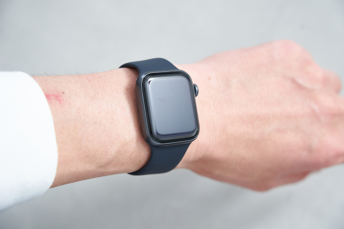 写真33枚】Apple Watch6の40mm（ソロループ サイズ6）とApple Watch3の