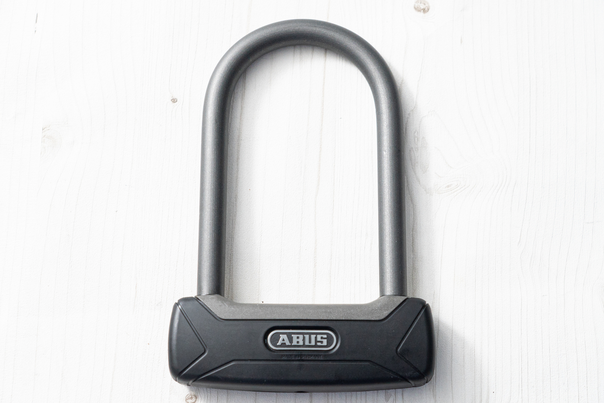 【美品】ABUS U字ロック GRANIT PLUS640 Amazon.com: ABUS Granit XPlus 540 U-Lock Black, 9in
