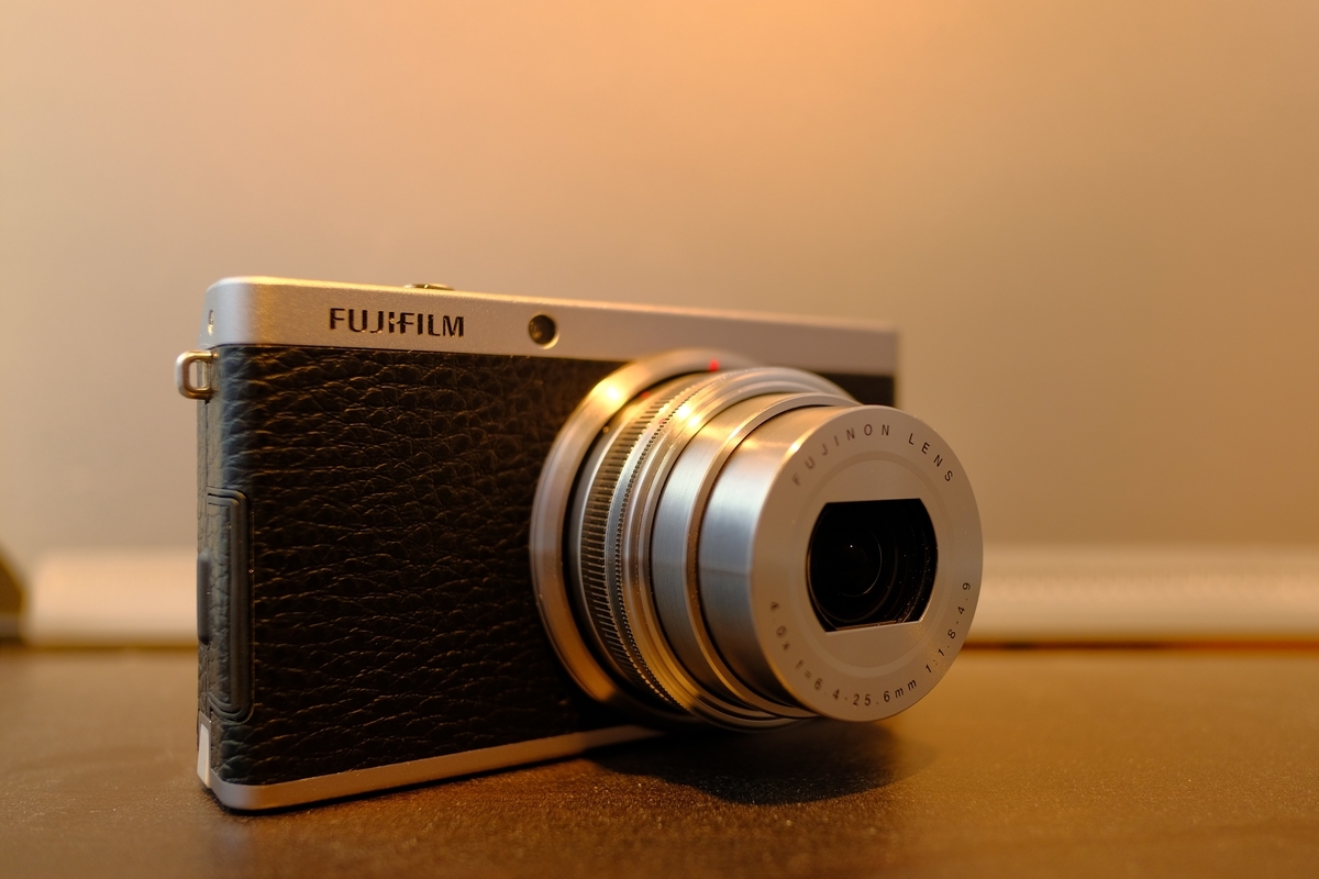 富士フイルム XF1 今更ながらレビュー お洒落だがしっかりフジのカメラ