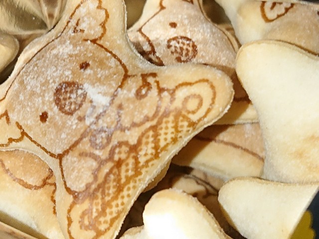 値下げ！コアラのマーチヤングドーナツ きのこの里メルティーキッスや人気のお菓子！ お菓子まとめ売り①｜Yahoo!フリマ（旧PayPayフリマ）