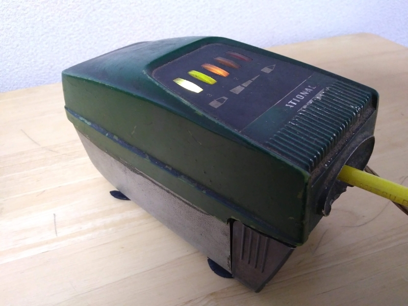 我が家で一番古い家電 昭和レトロな電動えんぴつ削り ナショナルパ