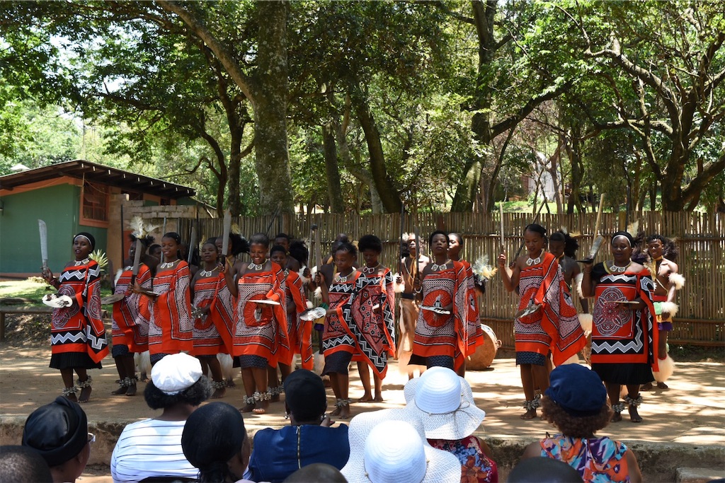 【エスワティニ】スワジ文化村で大迫力のリードダンス 旅レジ〜旅するレジデント〜