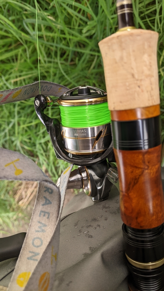 美瑛川で魚釣り！3.8フィートのショートロッド、グラスロッドの