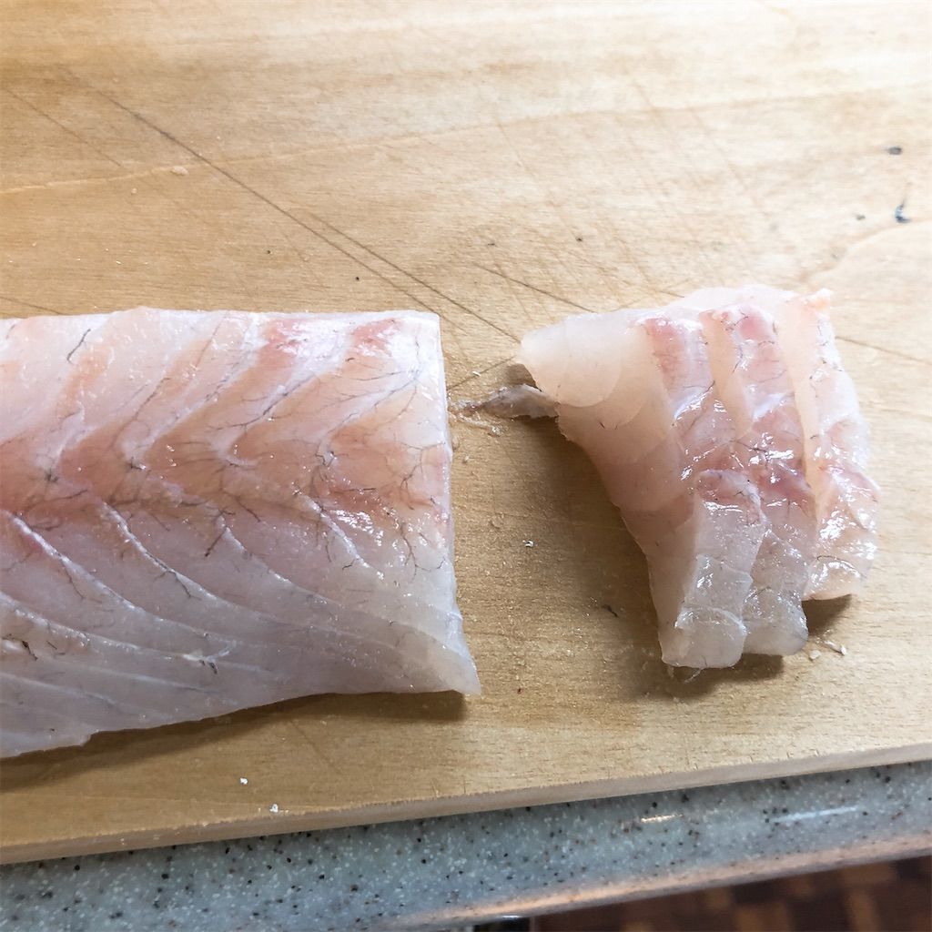 その向きは合っていますか 正しい刺身の切り方を詳しく解説 子どもと妻と釣りと僕 その向きは合っていますか 正しい刺身の切り方を詳しく解説 子どもと妻と釣りと僕