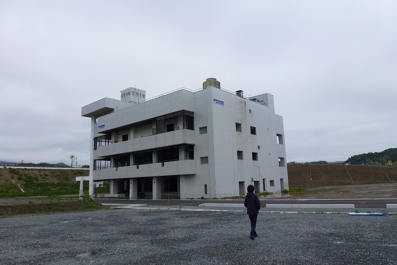 震災遺構 ブライダルパレス高野会館