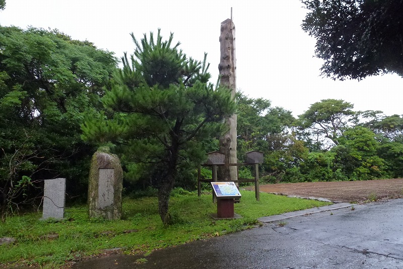 壱岐　勝本城跡　諏訪大社の御柱