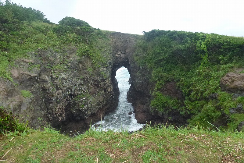 鬼の足跡（牧崎公園内）