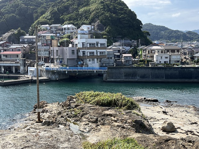 鴨川　仁右衛門島　亀岩