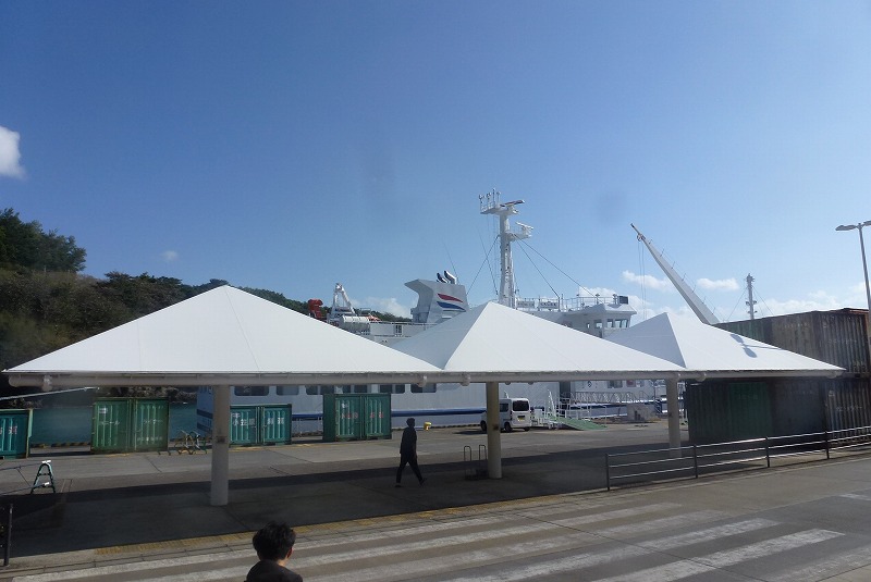 母島観光協会前