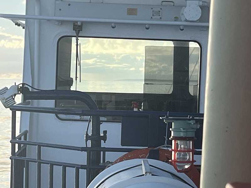 定期船だいとう　南大東島が視界に入る