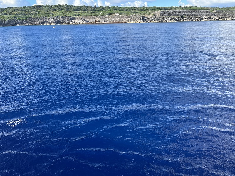 定期船だいとう　南大東島　海の色