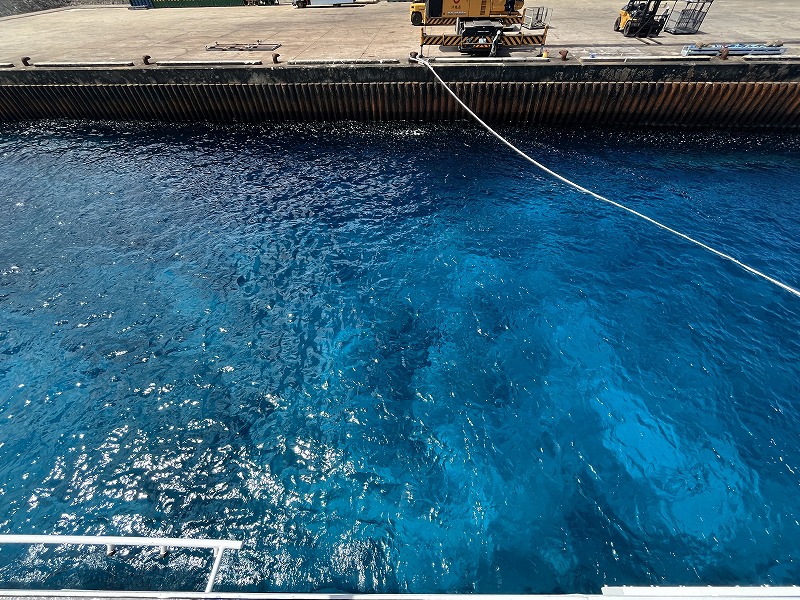 定期船だいとう　北大東島　海の色