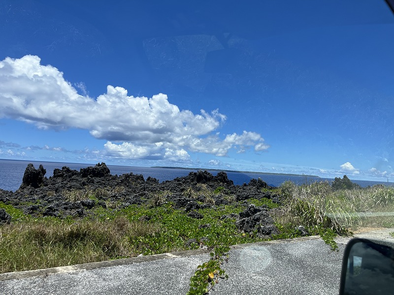 北大東島　車窓より南大東島
